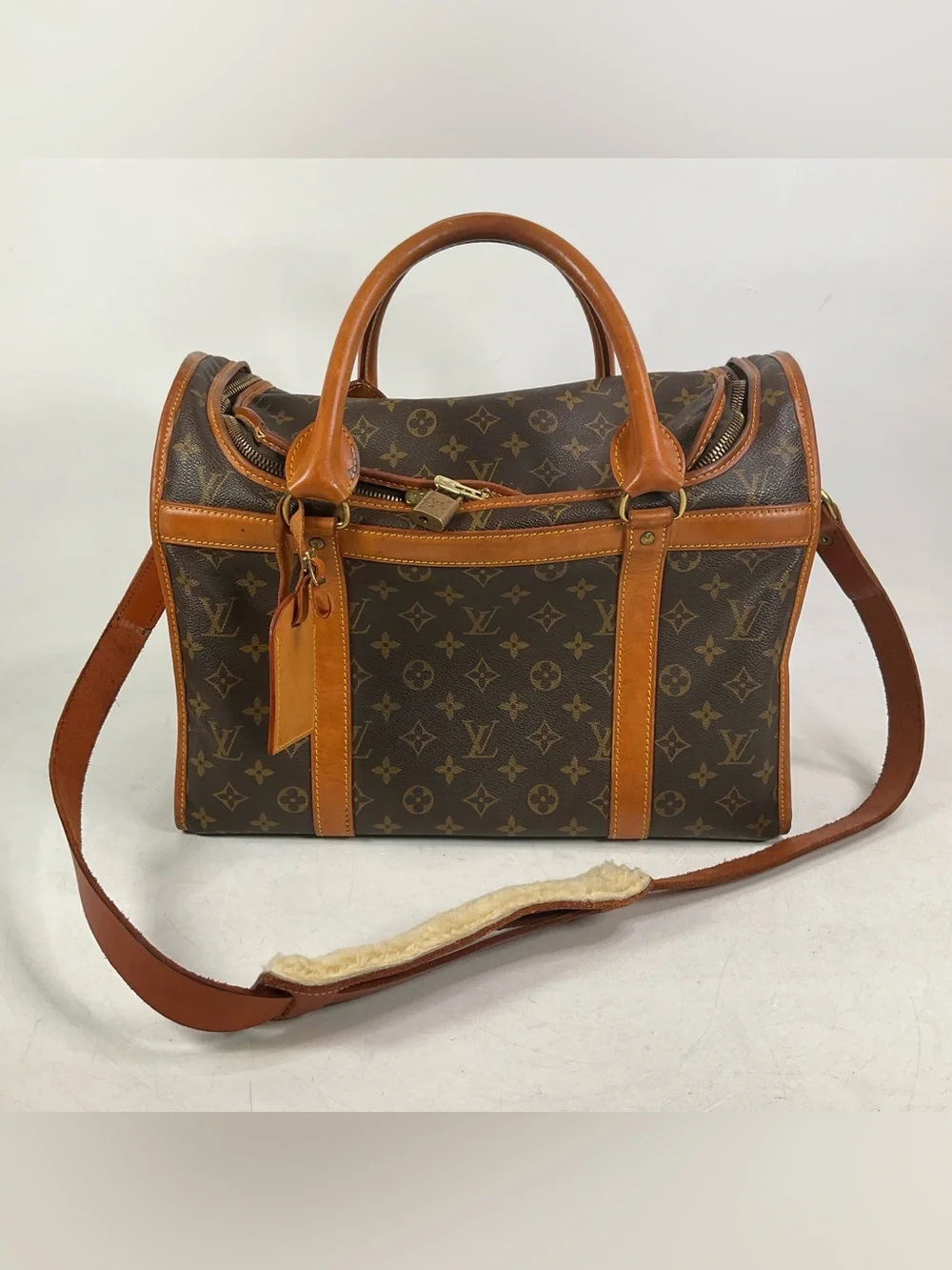 Louis Vuitton Monogram Sac Chien 40 Pet Carrier Dog Bag With Shoulder Strap